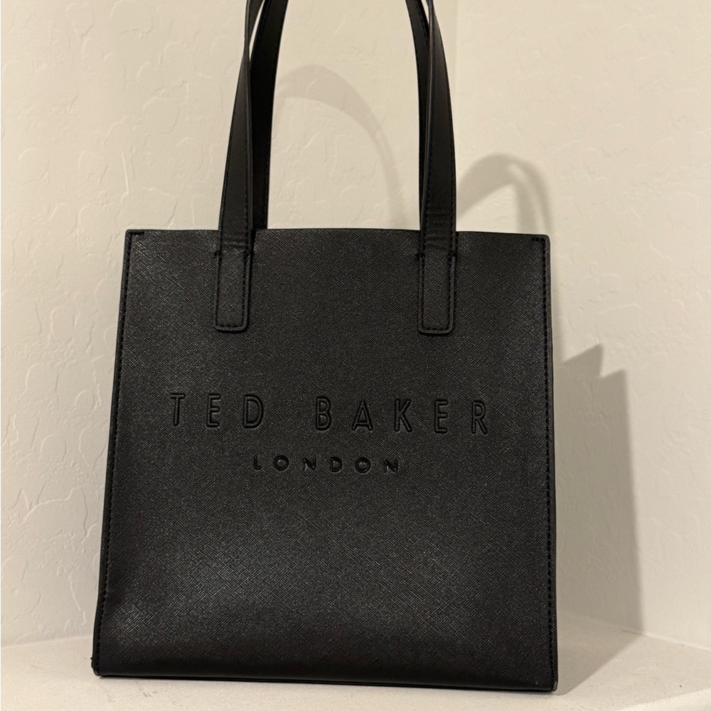 Ted Baker Elegant Black Handbag